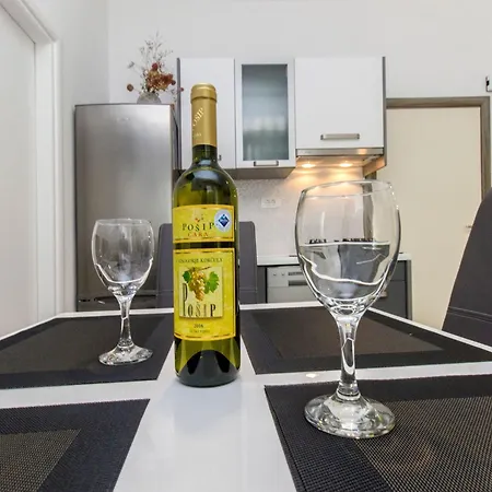 Апартаменты Apartment Apartmani Vesna Grebastica By Interhome Гребастика