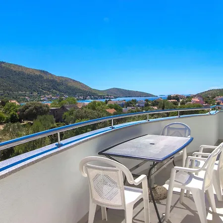 Apartment Apartmani Vesna Grebastica By Interhome