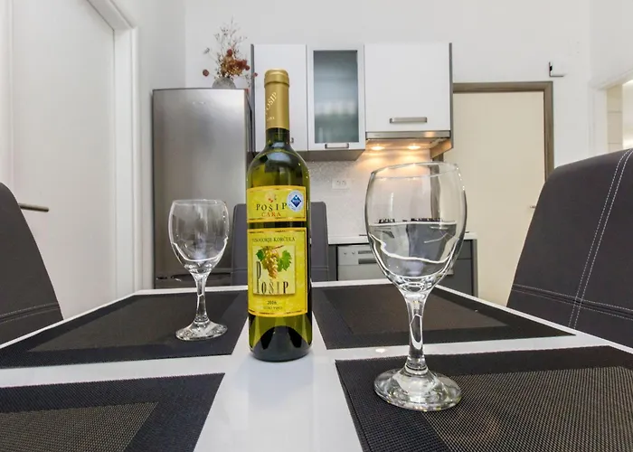 Apartment Apartment Apartmani Vesna Grebastica By Interhome Grebastica