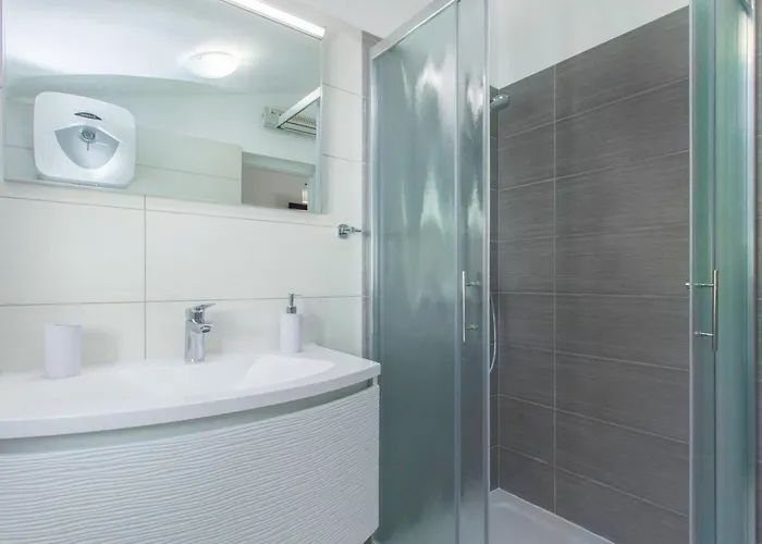 Apartment Apartmani Vesna Grebastica By Interhome *