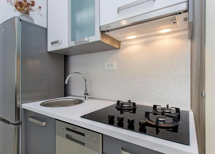 Apartment Apartmani Vesna Grebastica By Interhome Апартаменты *