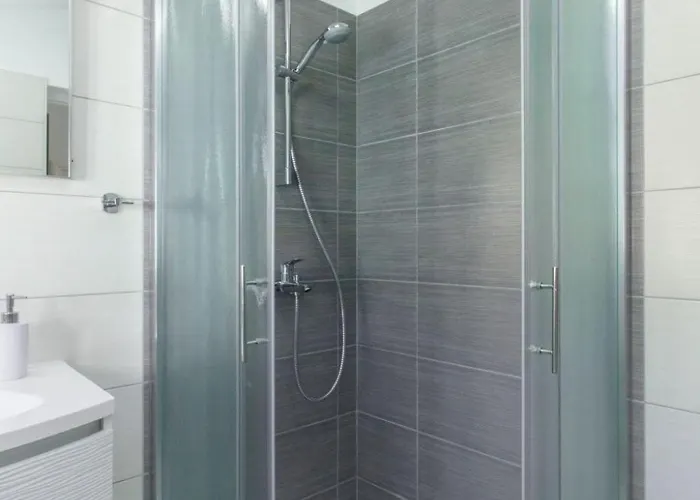 Appartement Apartment Apartmani Vesna Grebastica By Interhome