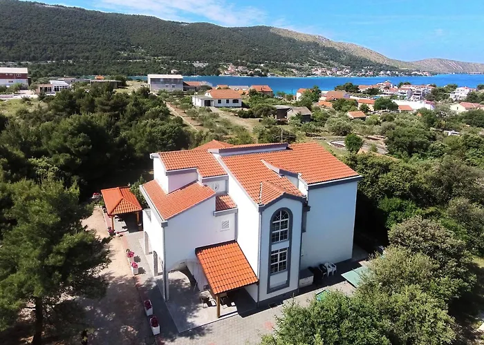 Apartment Apartmani Vesna Grebastica By Interhome